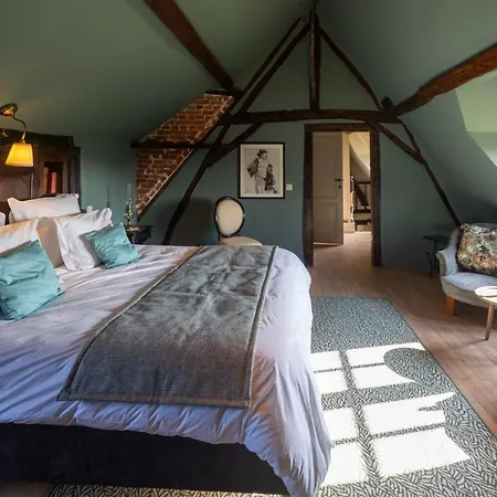 Les Chemins De Censes Holiday home *