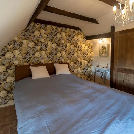 Les Chemins De Censes Holiday home